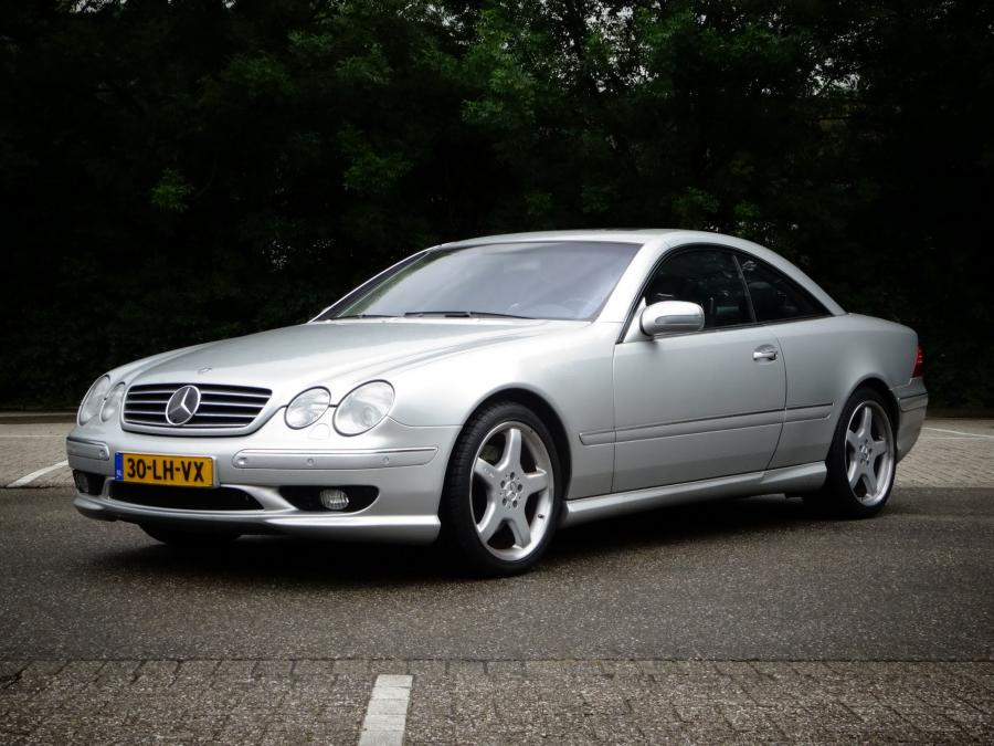  Mercedes-Benz CL63 AMG 2001 года  (фото 2 из 12)